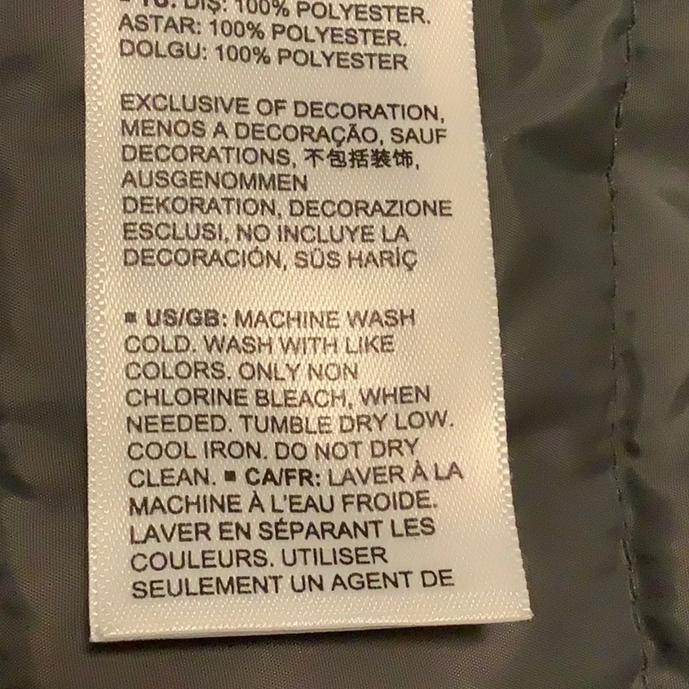 AMAZON ESSENTIALS Lightweight Packable Puffer Jacket